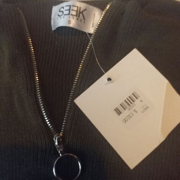 SEEK the label sweater - Picture 2 of 2